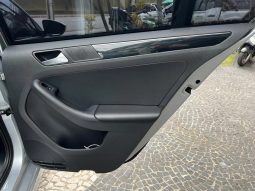 
										VOLKSWAGEN JETTA cheio									