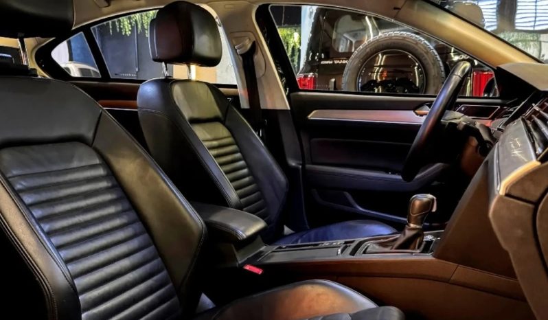 
								VOLKSWAGEN PASSAT cheio									