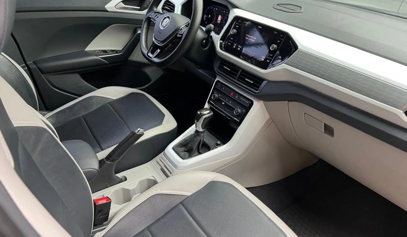 
								VOLKSWAGEN T-CROSS cheio									