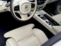 
										VOLVO XC60 cheio									