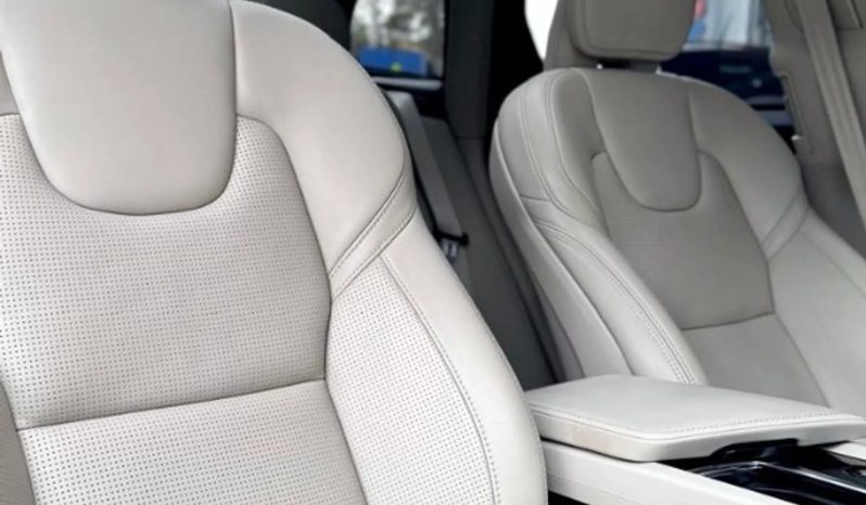 
								VOLVO XC60 cheio									