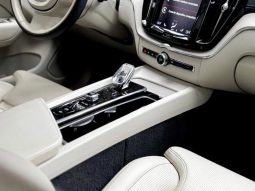 
										VOLVO XC60 cheio									