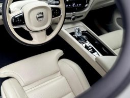 
										VOLVO XC60 cheio									