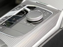 
										BMW 320i cheio									