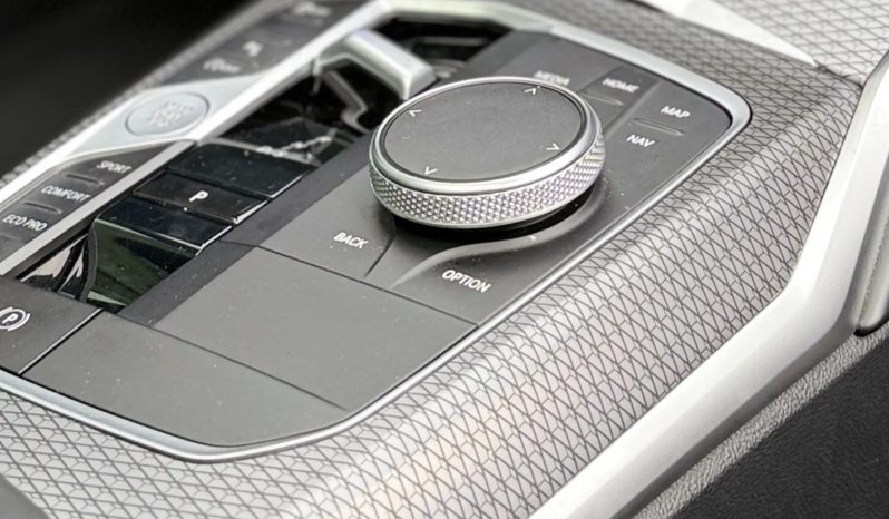 
								BMW 320i cheio									