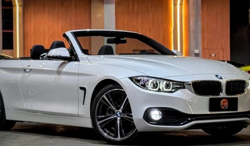 
								BMW 430i cheio									