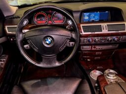 BMW 750i