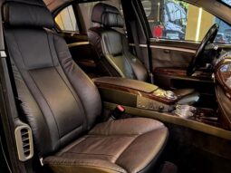 
										BMW 750i cheio									