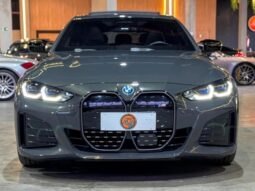 
										BMW I4 cheio									