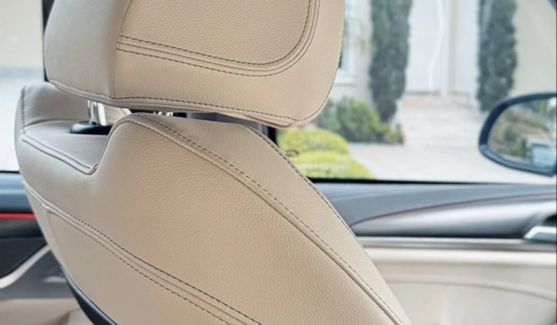 
								BMW iX3 cheio									