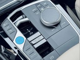 
										BMW iX3 cheio									
