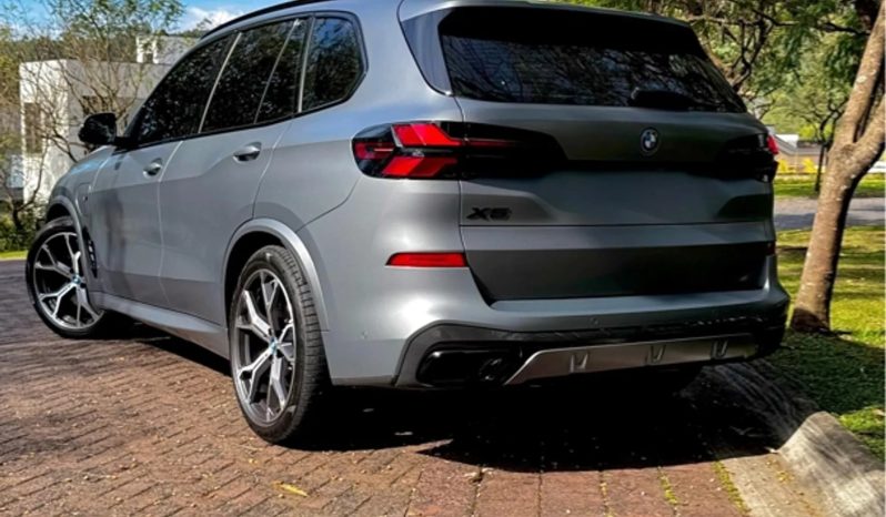 
								BMW X5 cheio									