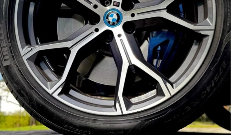 
								BMW X5 cheio									