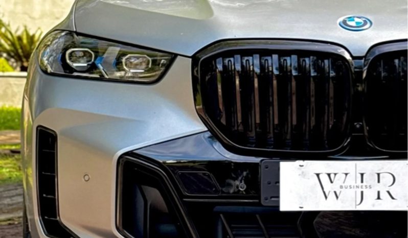 
								BMW X5 cheio									