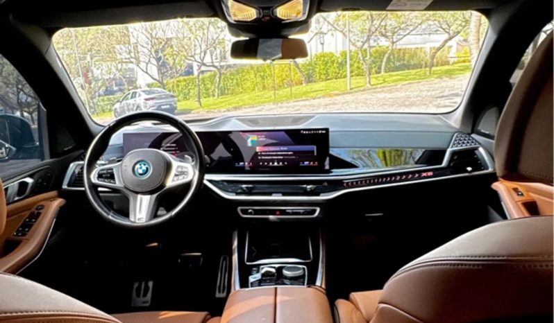 
								BMW X5 cheio									