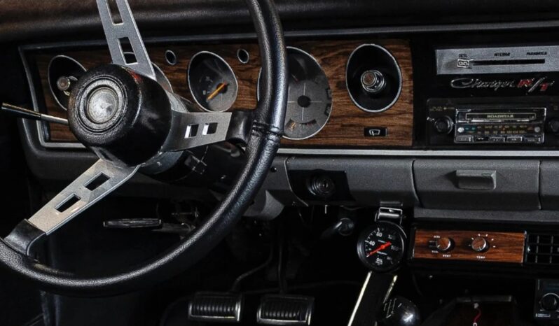 
								DODGE CHARGER cheio									