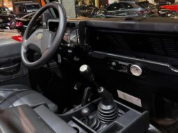 
										LAND ROVER DEFENDER cheio									