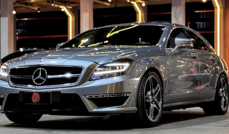 
								MERCEDES-BENZ CLS 63 AMG cheio									