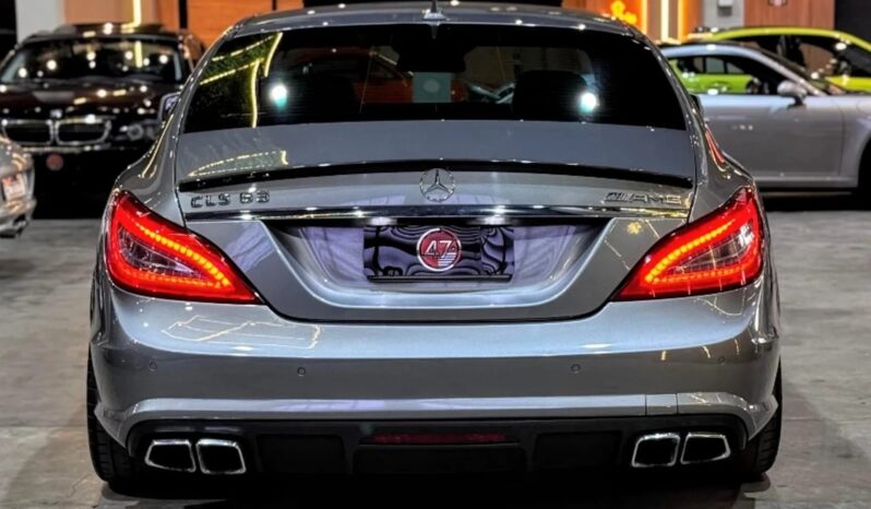 
								MERCEDES-BENZ CLS 63 AMG cheio									