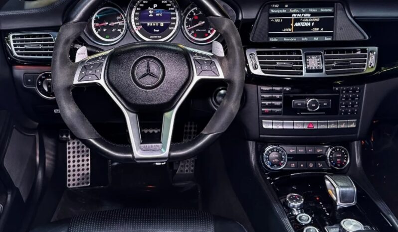 
								MERCEDES-BENZ CLS 63 AMG cheio									
