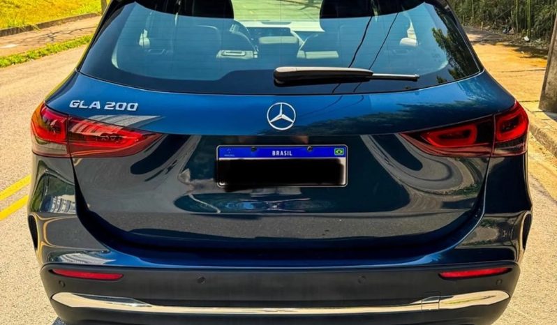 
								MERCEDES-BENZ GLA 200 cheio									