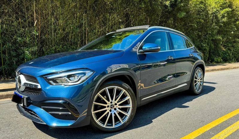 
								MERCEDES-BENZ GLA 200 cheio									