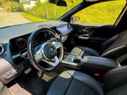 
										MERCEDES-BENZ GLA 200 cheio									