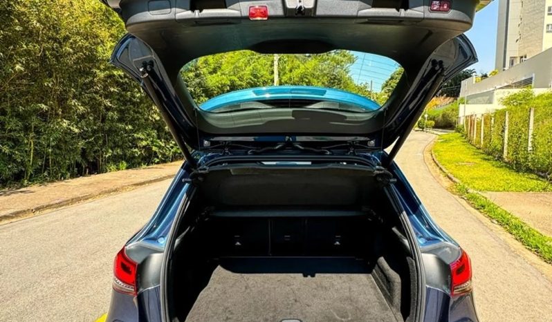 
								MERCEDES-BENZ GLA 200 cheio									