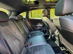 
										MERCEDES-BENZ GLA 200 cheio									