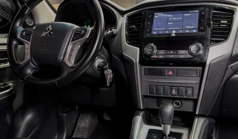 
								MITSUBISHI L200 TRITON cheio									