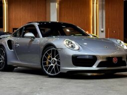Porsche 911 Turbo S Alphaville