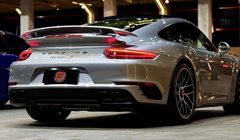 
								PORSCHE 911 cheio									
