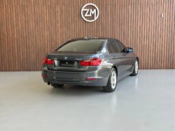 
										BMW 320i cheio									