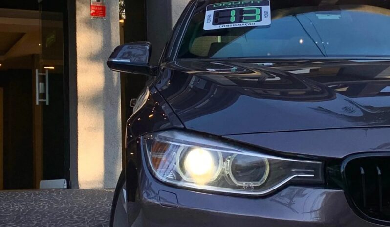 
								BMW 328i cheio									