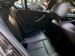 
										BMW 328i cheio									