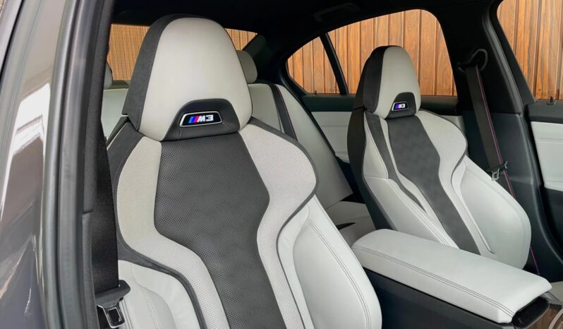 
								BMW M3 cheio									
