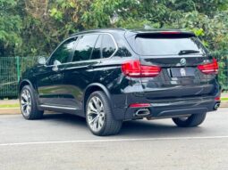
										BMW X5 cheio									