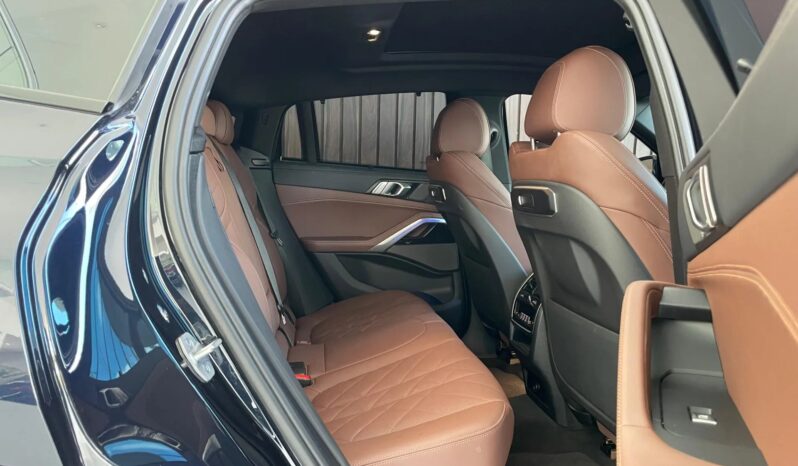 
								BMW X6 cheio									