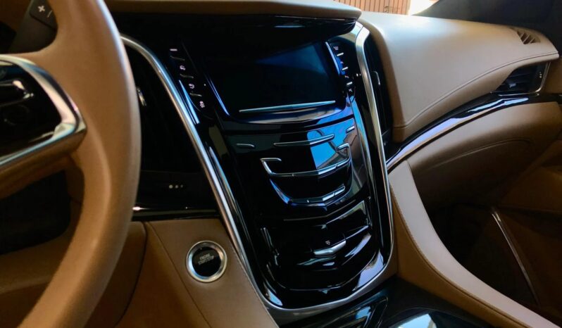 
								CADILLAC ESCALADE cheio									