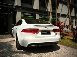 
										JAGUAR XE cheio									