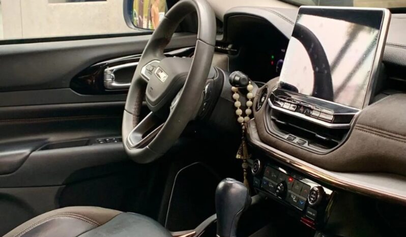 
								JEEP COMMANDER cheio									
