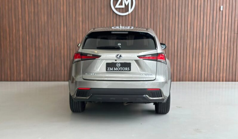 
								LEXUS NX 300h cheio									