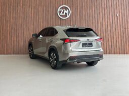 
										LEXUS NX 300h cheio									