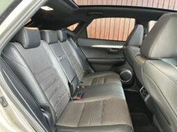 
										LEXUS NX 300h cheio									