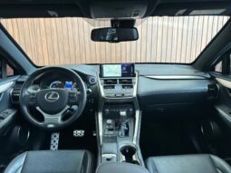
										LEXUS NX 300h cheio									