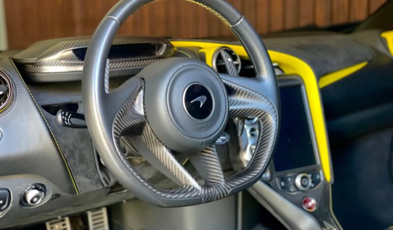 
								MCLAREN 720S cheio									