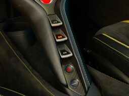 
										MCLAREN 720S cheio									