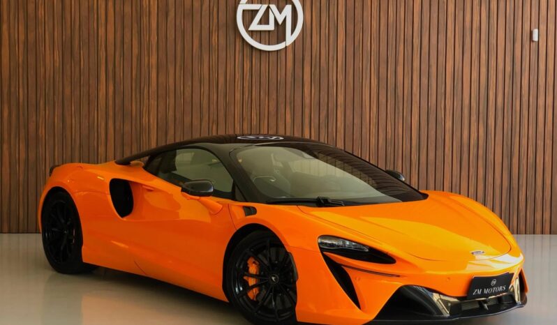 McLaren Artura Alphaville