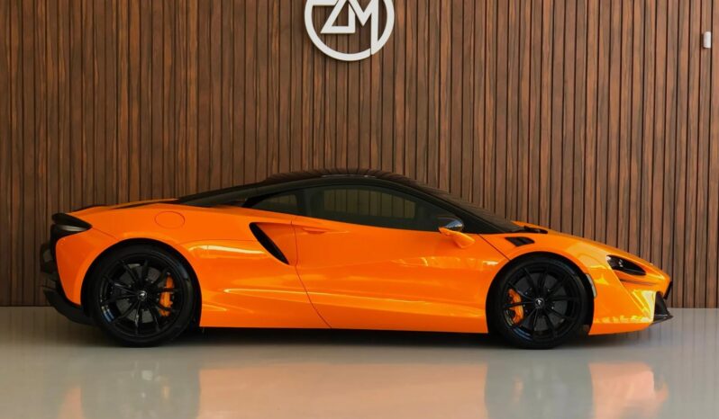 
								MCLAREN ARTURA cheio									