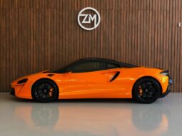 
										MCLAREN ARTURA cheio									